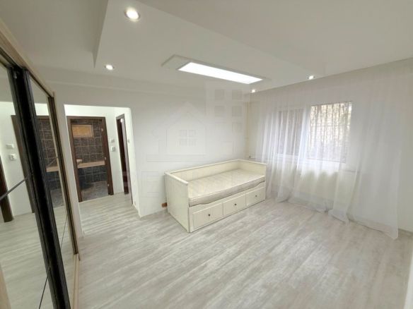 3 Camere-Parter-McDonald's-Renovat-Anvelopat-Mobilat-Zona Excelenta - foto 3