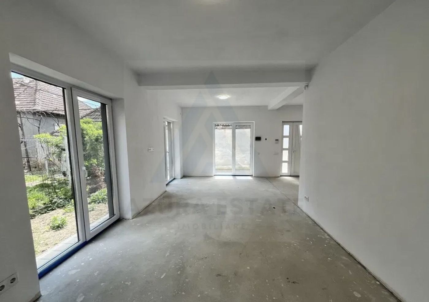 Casa individuala la cheie cu 4 camere 3 bai teren 335 mp in Sibiu - foto 4