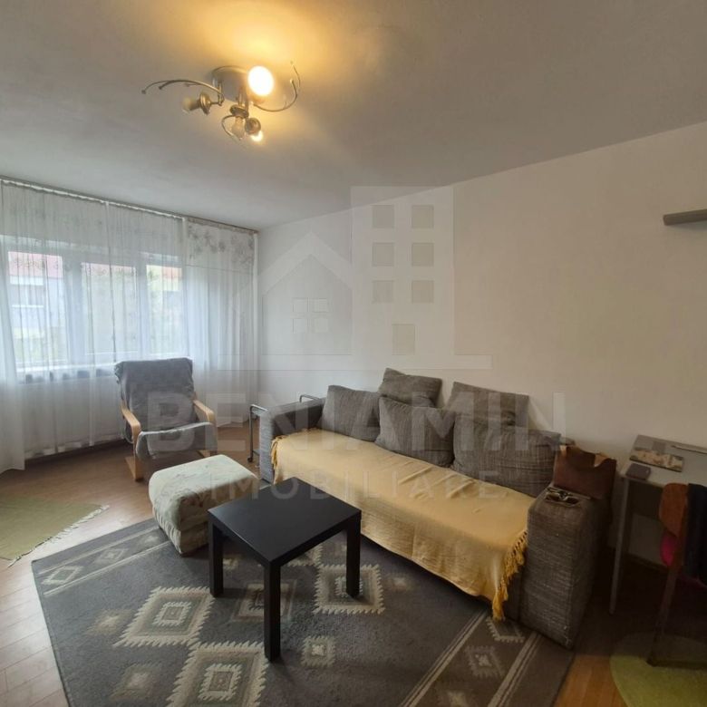 3 camere-etaj 2-70 MP- Centrala Termica-Aer Conditionat-Zona Lapus - Imagine principala