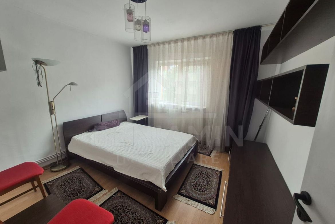 3 camere-etaj 2-70 MP- Centrala Termica-Aer Conditionat-Zona Lapus - foto 4
