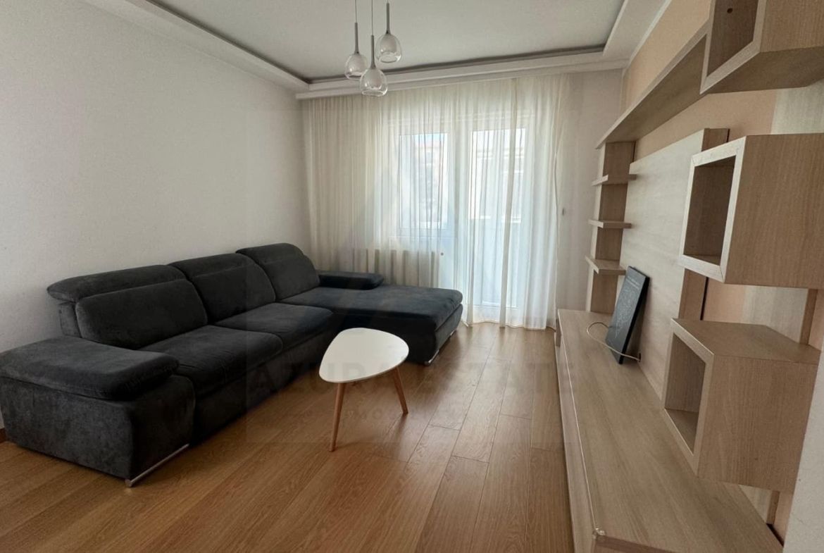 Apartament 3 camere cu două parcări și două balcoane  Șelimbăr - foto 4