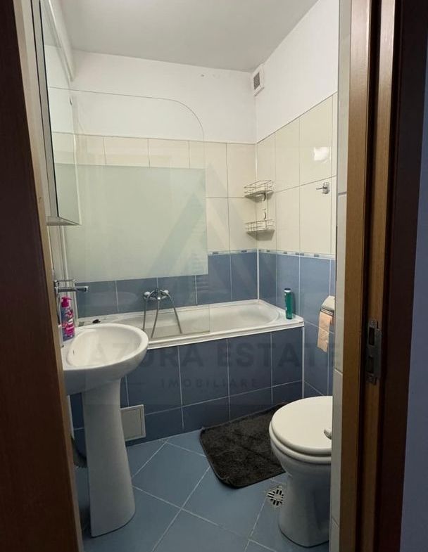 Apartament 3 camere cu două parcări și două balcoane  Șelimbăr - foto 8
