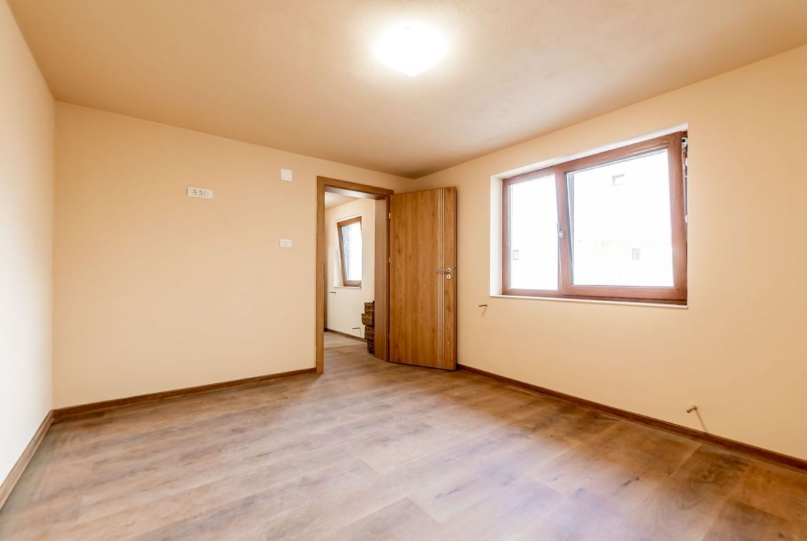 Casă individuală în Aradul Nou zona Tabacovici, aproape de Mureș - foto 4