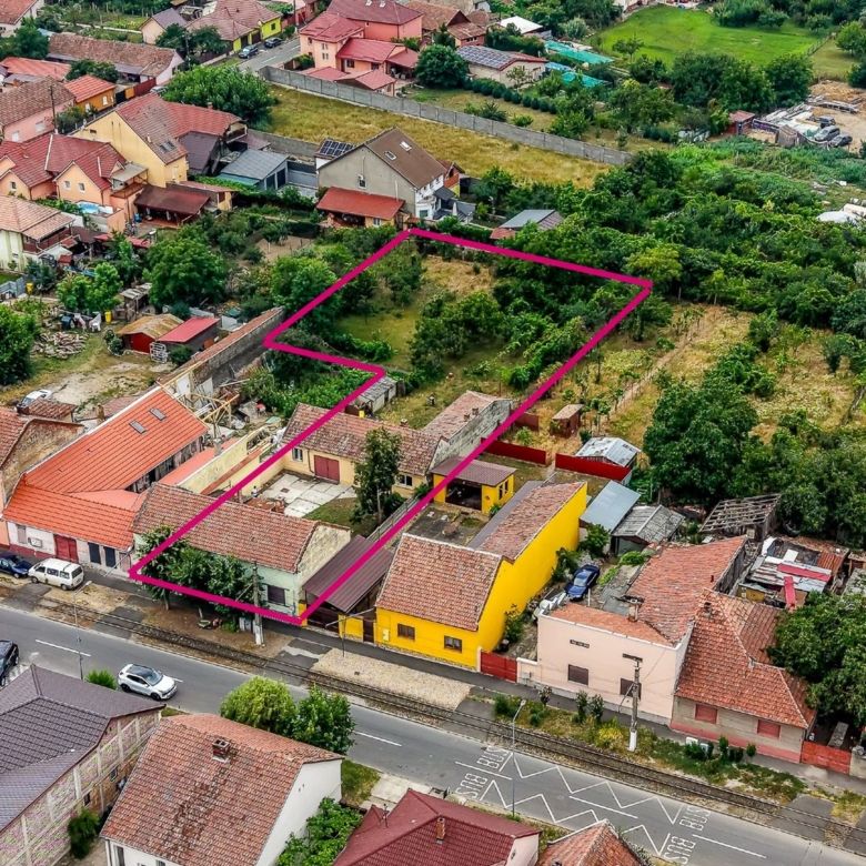 Casa cu potential multiplu cu teren generos pe strada Dunarii - Imagine principala