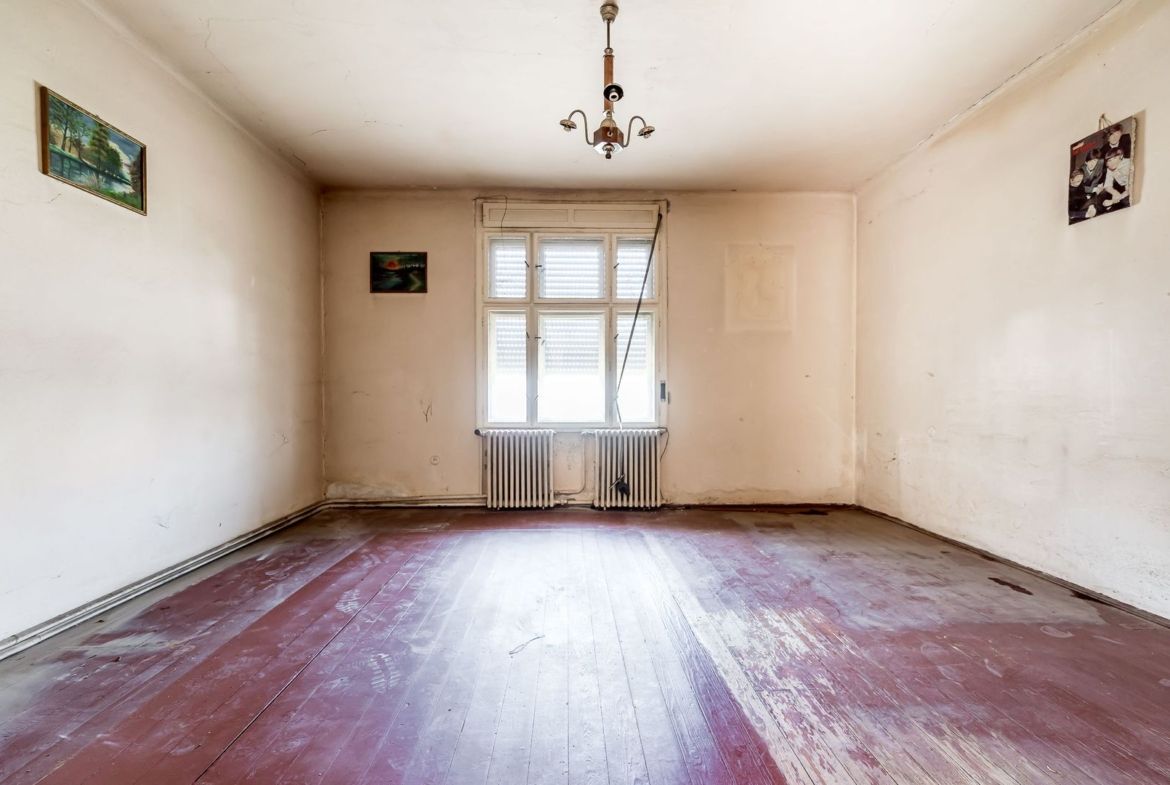 Calea Timisorii Casă solidă din cărămidă cu potențial EXCEPȚIONAL - foto 4