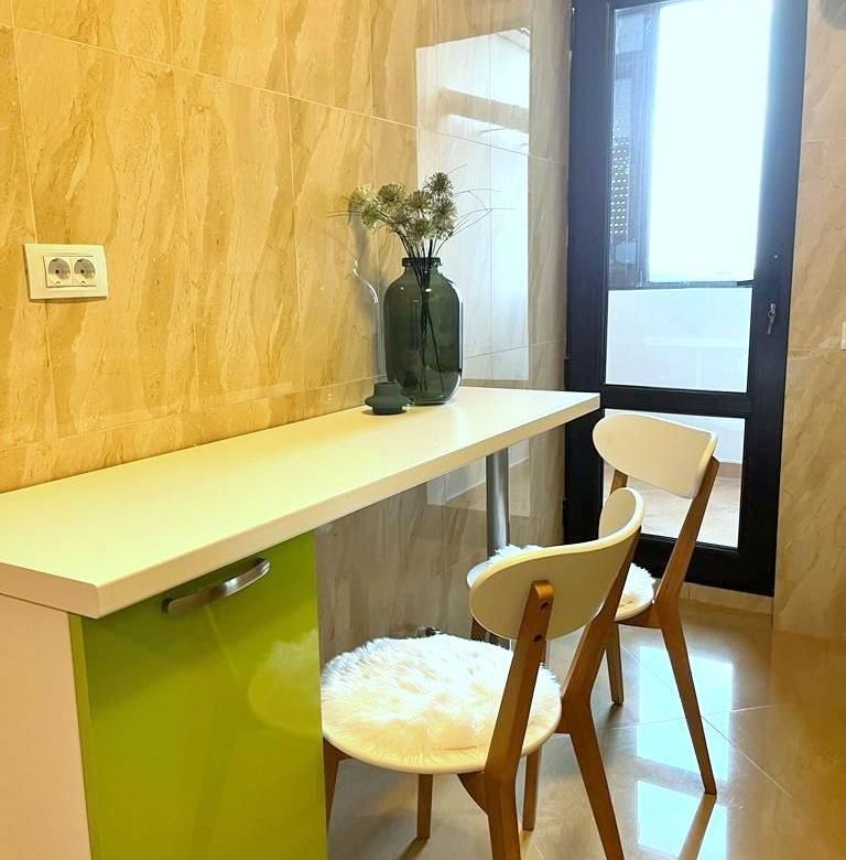 De inchiriat apartament cu o camera Italian Residence, et. 5, 420 euro - Imagine principala