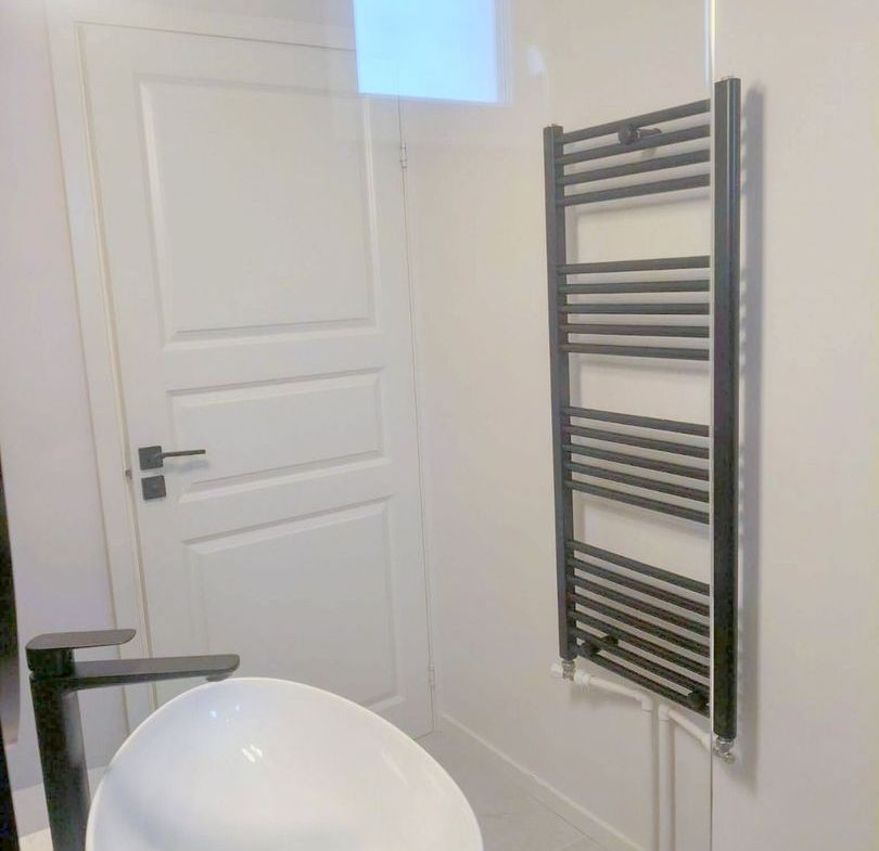 De vanzare apartament cu 2 camere, port, parter, 75.000 euro - foto 4