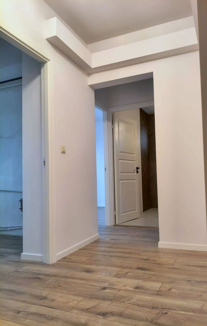 De vanzare apartament cu 2 camere, port, parter, 75.000 euro - foto 5 De vanzare apartament cu 2 camere, port, parter, 75.000 euro - foto 5