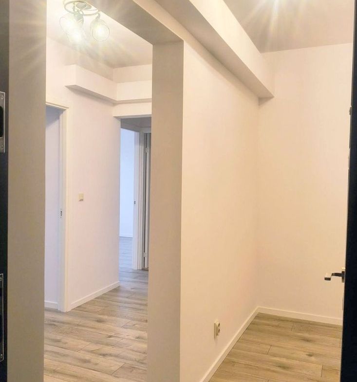 De vanzare apartament cu 2 camere, port, parter, 75.000 euro - foto 6