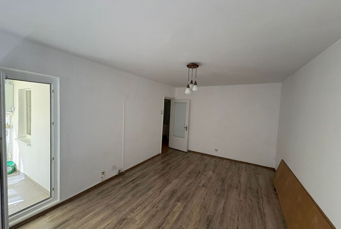 De inchiriat apartament cu 2 camere nemobilat, I. C. Frimu, etaj 3, 300 Eur - foto 5