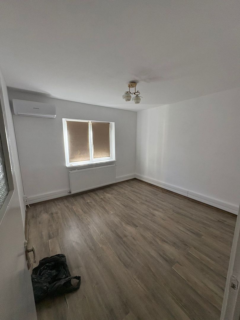 De inchiriat apartament cu 2 camere nemobilat, I. C. Frimu, etaj 3, 300 Eur - foto 7