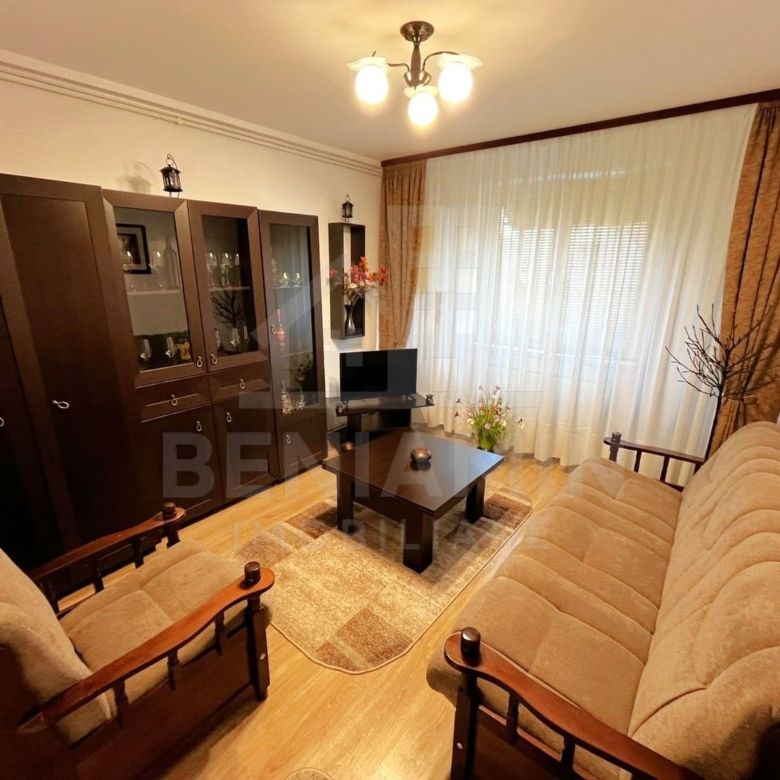 2Decomandate-35mp-Mobilat-Utilat-Renovat-Centrala-Universitate Brasov - Imagine principala