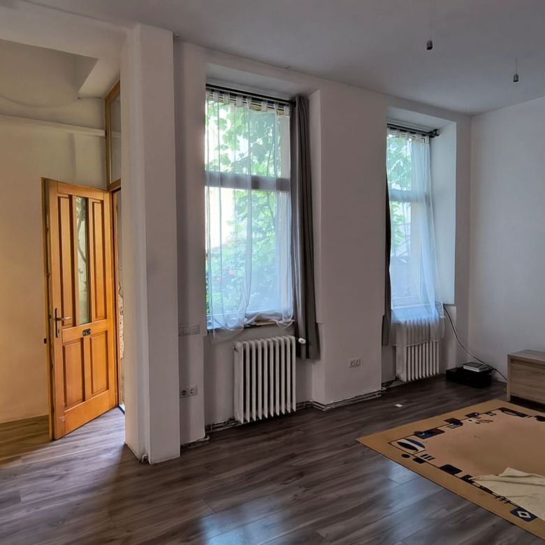 Chirie, 2 camere, Vasile Alecsandri. 450 €/lună. Comision 0. - Imagine principala