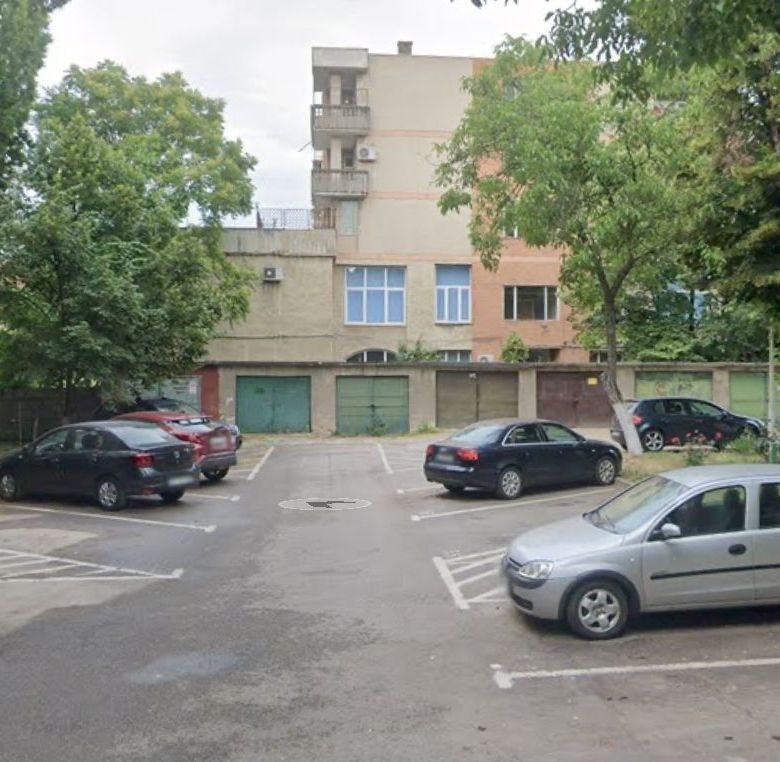 Garaj cu CF, 20 mp, Piata Bucuresti. 11 500 E (neg). Comision 0 - Imagine principala
