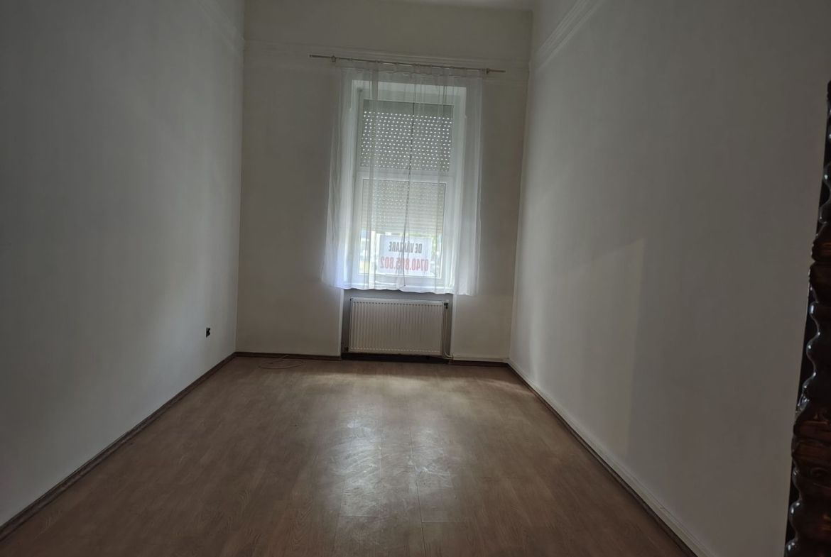Apartament la casă cu front stradal,  str. M. Eminescu. 119 900 E. - foto 3