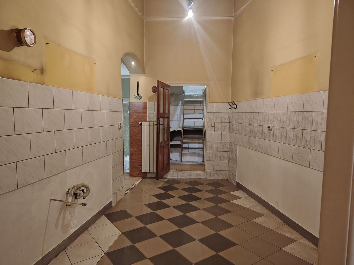 Apartament la casă cu front stradal,  str. M. Eminescu. 119 900 E. - foto 5
