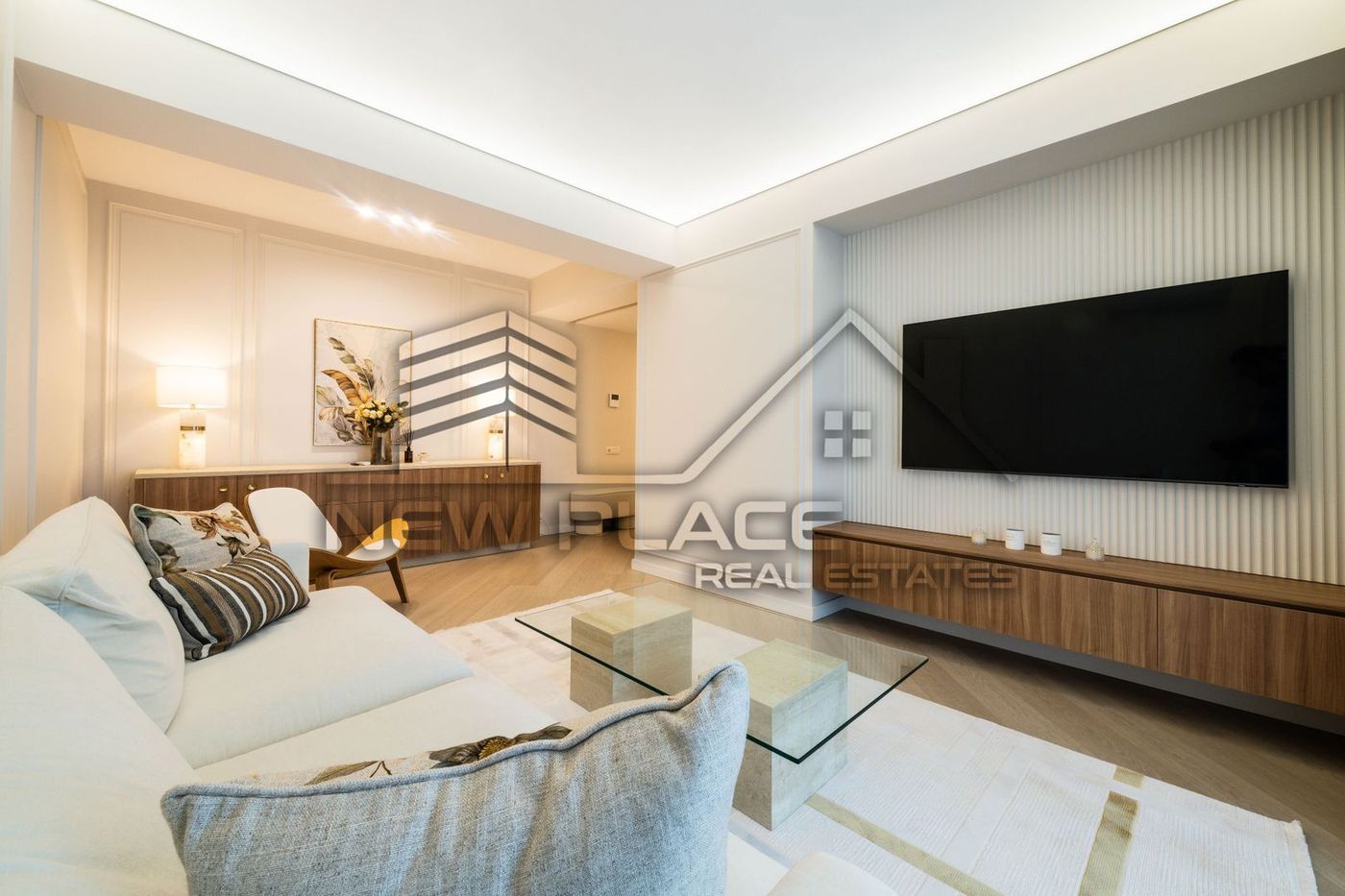 CORTINA NORTH [+21% TVA] View liber | Bucatarie inchisa | Terasa 9 mp - Imagine principala