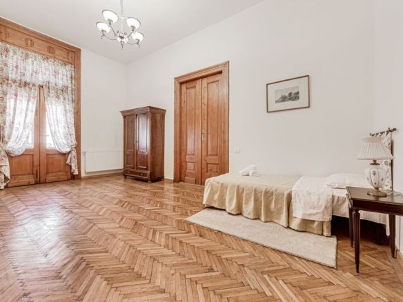 Bijuterie arhitecturală cu istorie. Confort modern, Ultracentral. - Imagine principala