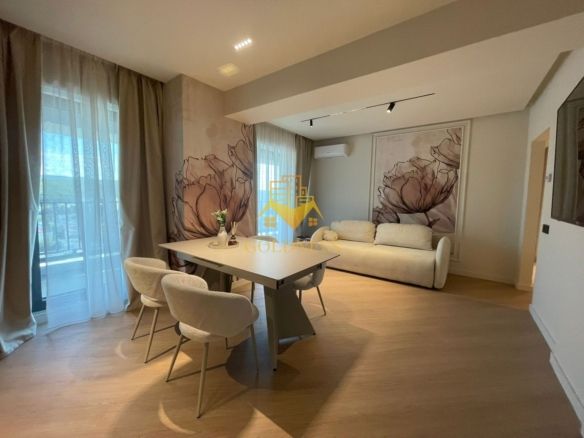 Premium| Finisaje 2026| Decomandat| View panoramic Sud| West Tower | - Imagine principala