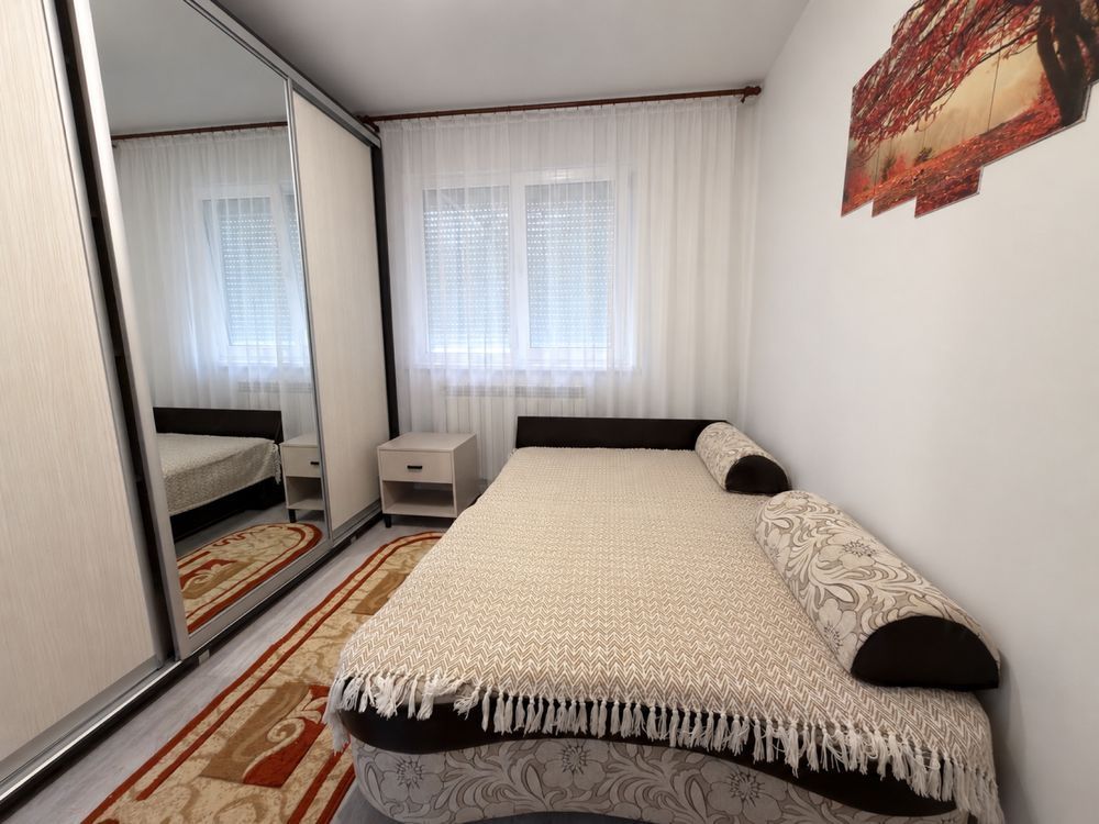 De inchiriat apartament 2 camere, renovat , Micro 40, et.1, 1500 lei - foto 4
