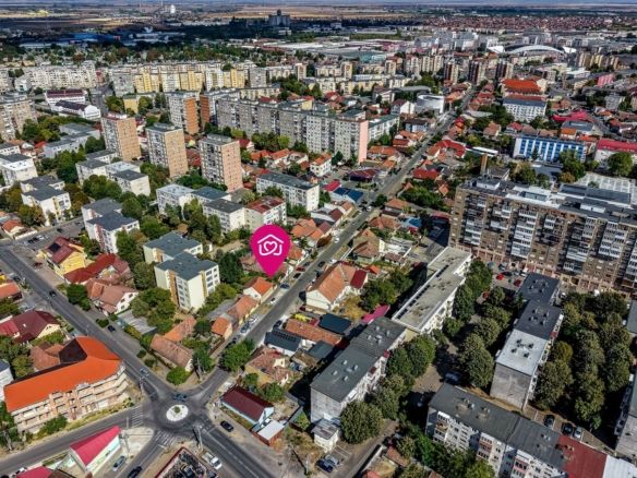Casă în Vlaicu cu garaj și teren de 376 mp, Arad - Imagine principala