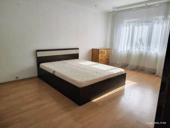 Închiriez 2 camere Str. Onestilor. Pret 300 euro. Comision 50%. - Imagine principala
