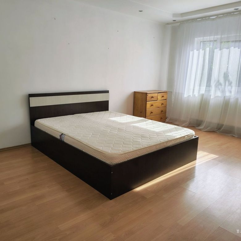 Închiriez 2 camere Str. Onestilor. Pret 300 euro. Comision 50%. - Imagine principala
