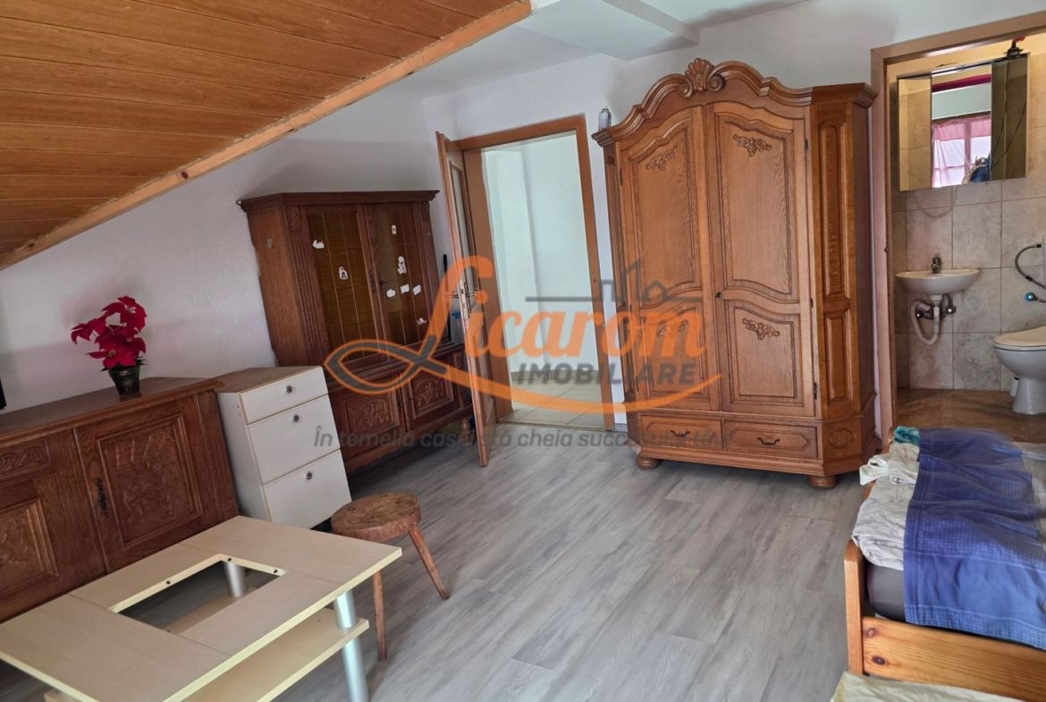 Garsoniera in casa, comuna Cristian,mobilata si utilata. - foto 3