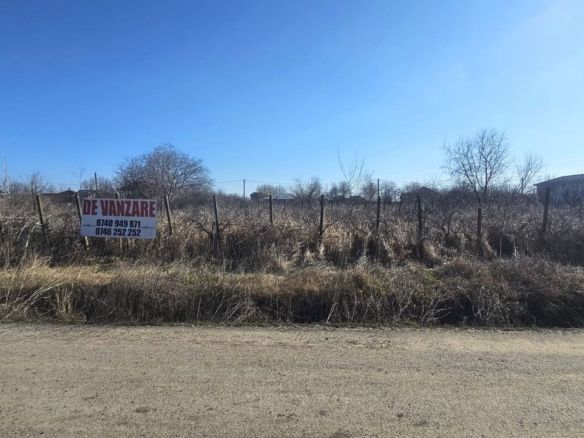 De vanzare 700 mp teren intravilan curti constructii, Vanatori, 24.500 euro - Imagine principala