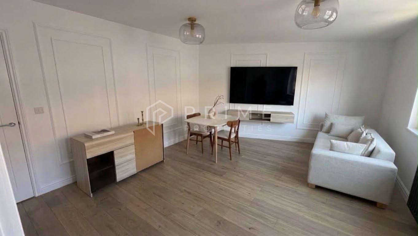 Apartament 2 camere si 2 bai Deosebit , Complet Renovat-zona Centrala - Imagine principala