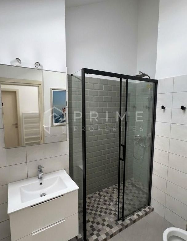 Apartament 2 camere si 2 bai Deosebit , Complet Renovat-zona Centrala - foto 6