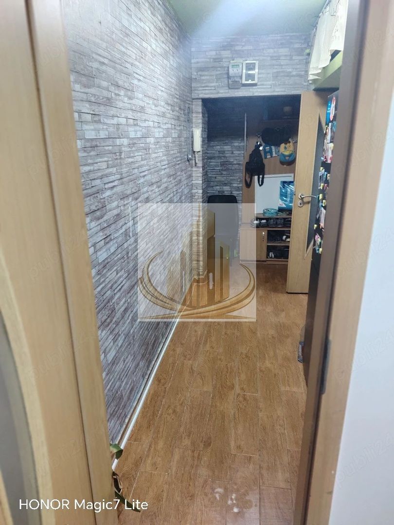 Apartament la etajul 1, baie cu geam și bucătărie închisă | Calea Șagu - foto 8