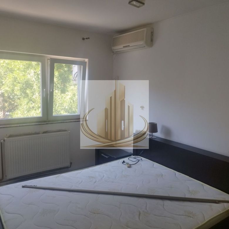 Apartament cu 3 camere, complet renovat și mobilat | Calea Șagului - Imagine principala