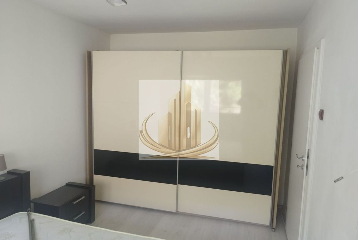 Apartament cu 3 camere, complet renovat și mobilat | Calea Șagului - foto 2