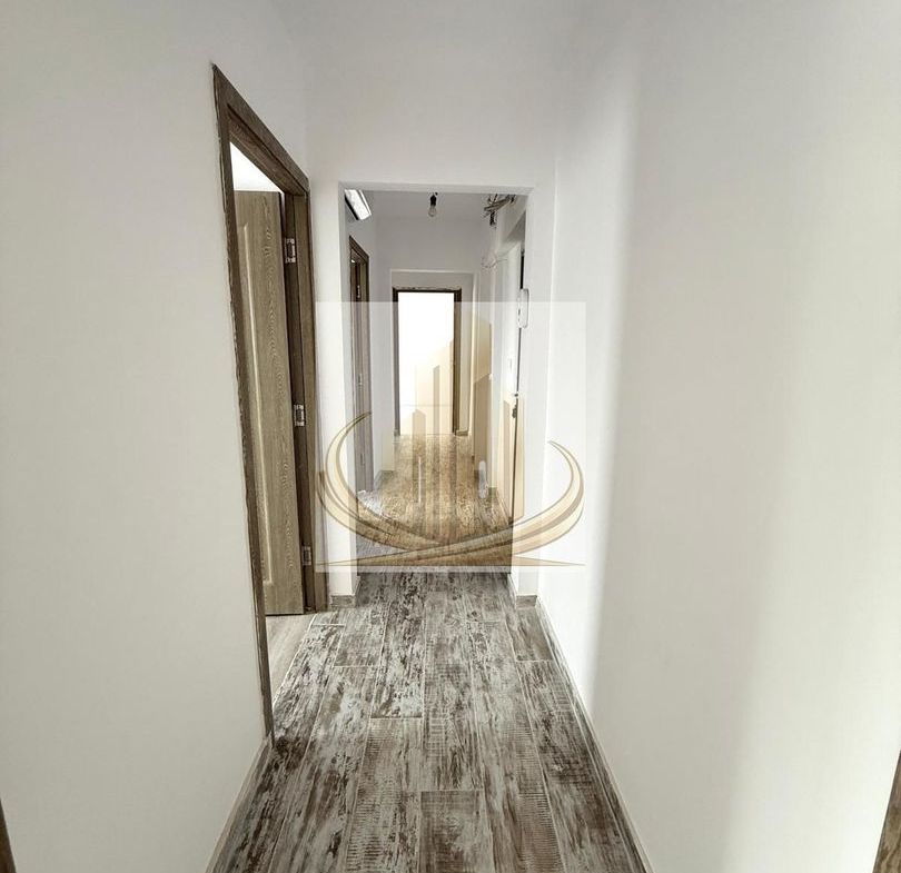 Apartament modern 3 camere, 2 băi, balcon și boxă – Zona Șagului - foto 4