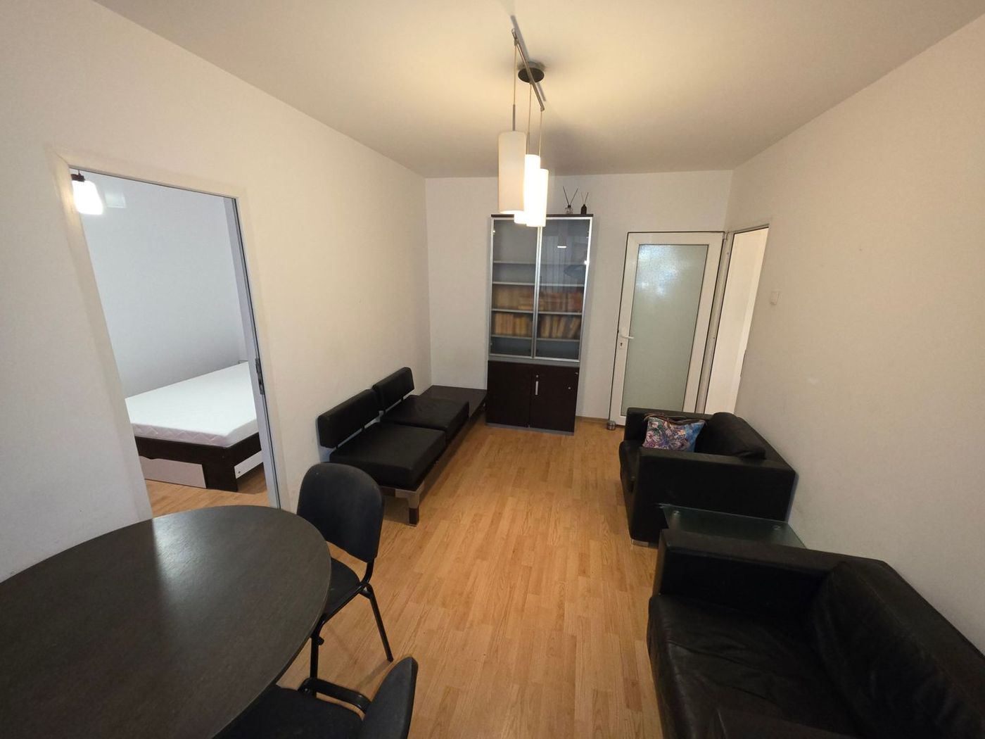 De Închiriat – Apartament 3 Camere | Zona Inel II, Constanța | Etaj 1 - foto 2