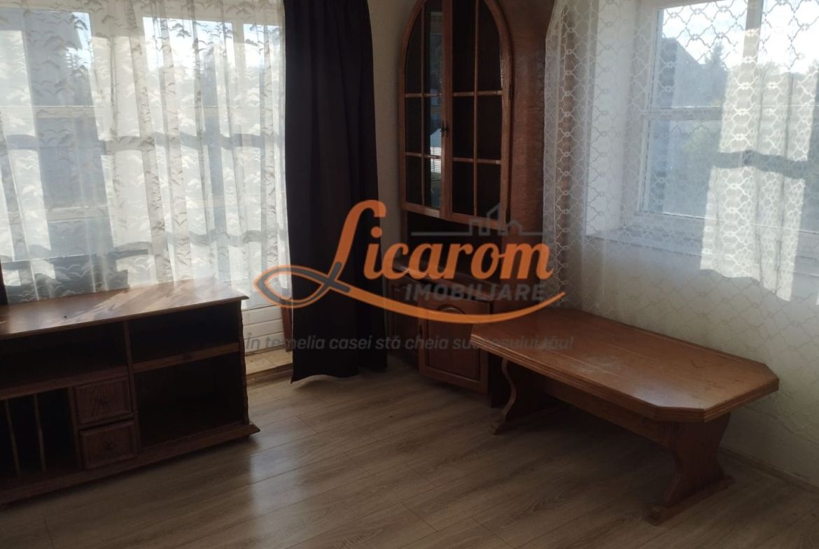 Apartament 3 camere Comuna Cristian,mobilat si utilat 430 euro. - foto 3