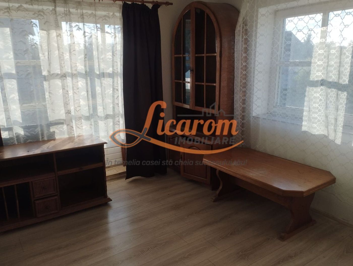 Apartament 3 camere Comuna Cristian,mobilat si utilat 430 euro. - foto 3