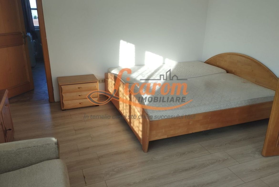 Apartament 3 camere Comuna Cristian,mobilat si utilat 430 euro. - foto 4