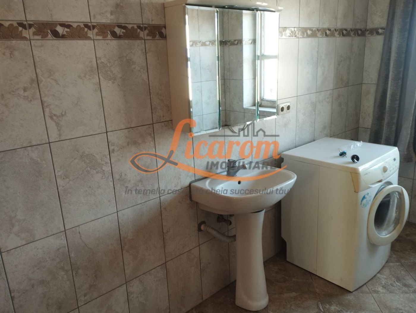 Apartament 3 camere Comuna Cristian,mobilat si utilat 430 euro. - foto 5