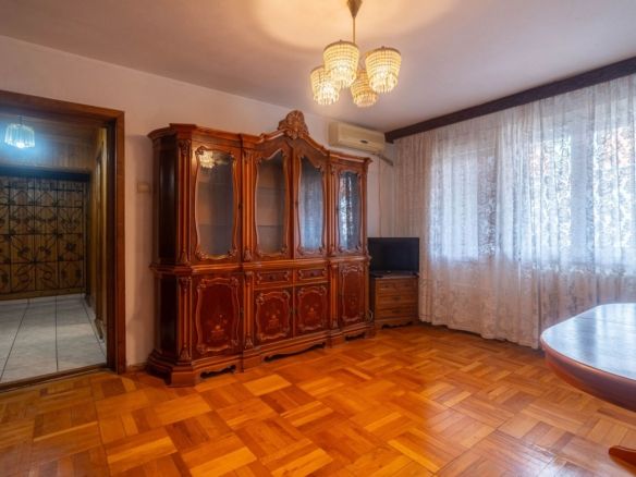 Apartament 3 camere - etaj 3 - bvd. Revolutiei - COMISION 0 - Imagine principala