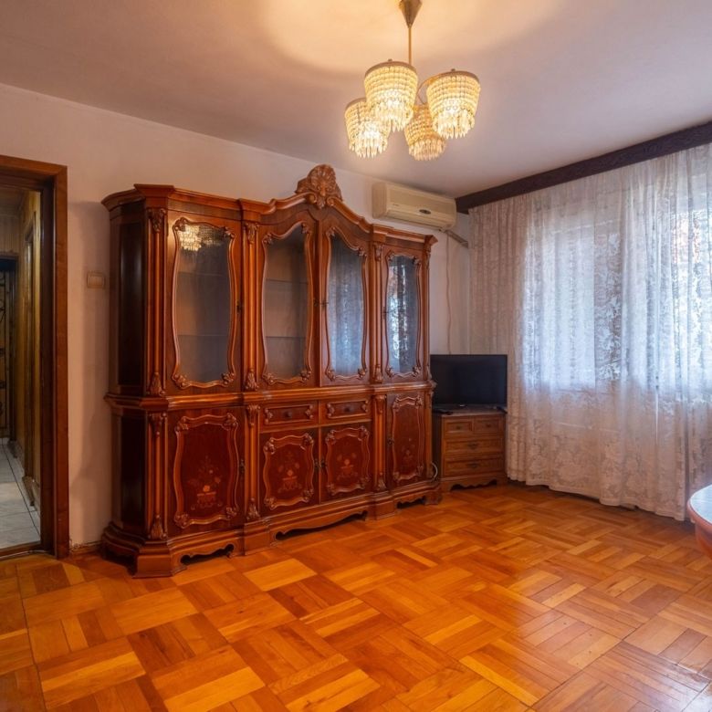 Apartament 3 camere - etaj 3 - bvd. Revolutiei - COMISION 0 - Imagine principala