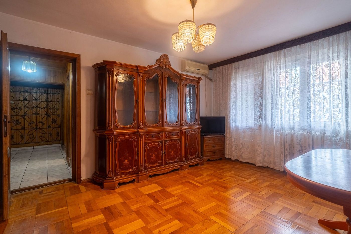 Apartament 3 camere - etaj 3 - bvd. Revolutiei - COMISION 0 - Imagine principala