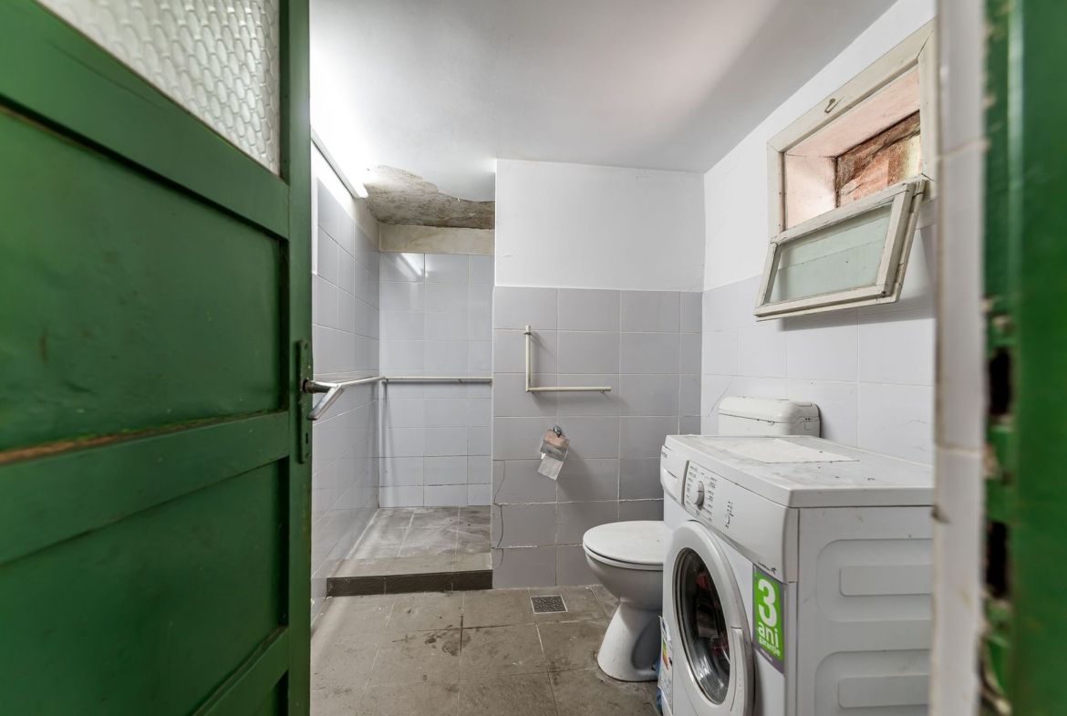 Casă cu teren 1018 mp și 2 fronturi stradale - Bujac - foto 7