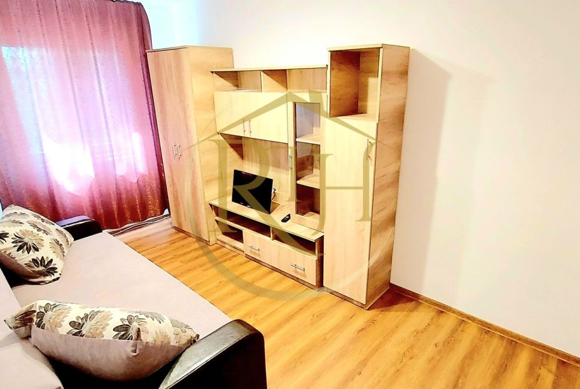 Oferim spre inchiriere, apartament cu 2 camere decomandat, Complex - foto 2