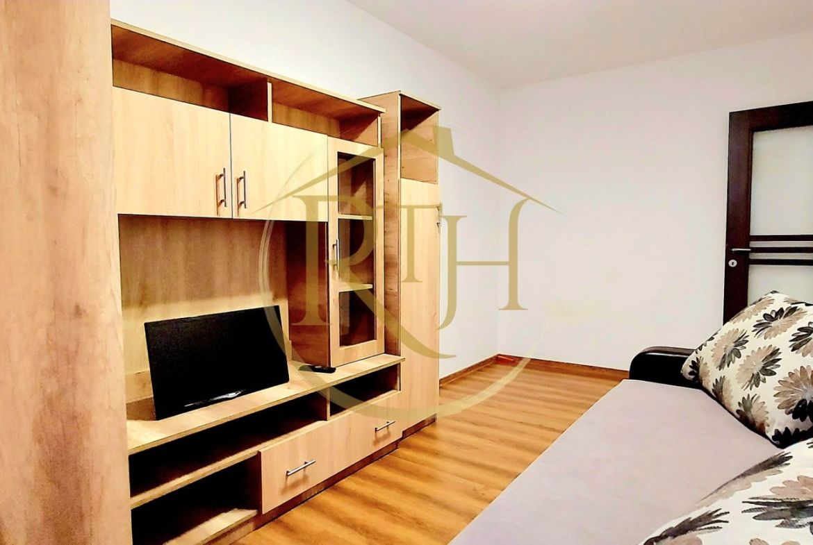 Oferim spre inchiriere, apartament cu 2 camere decomandat, Complex - foto 4