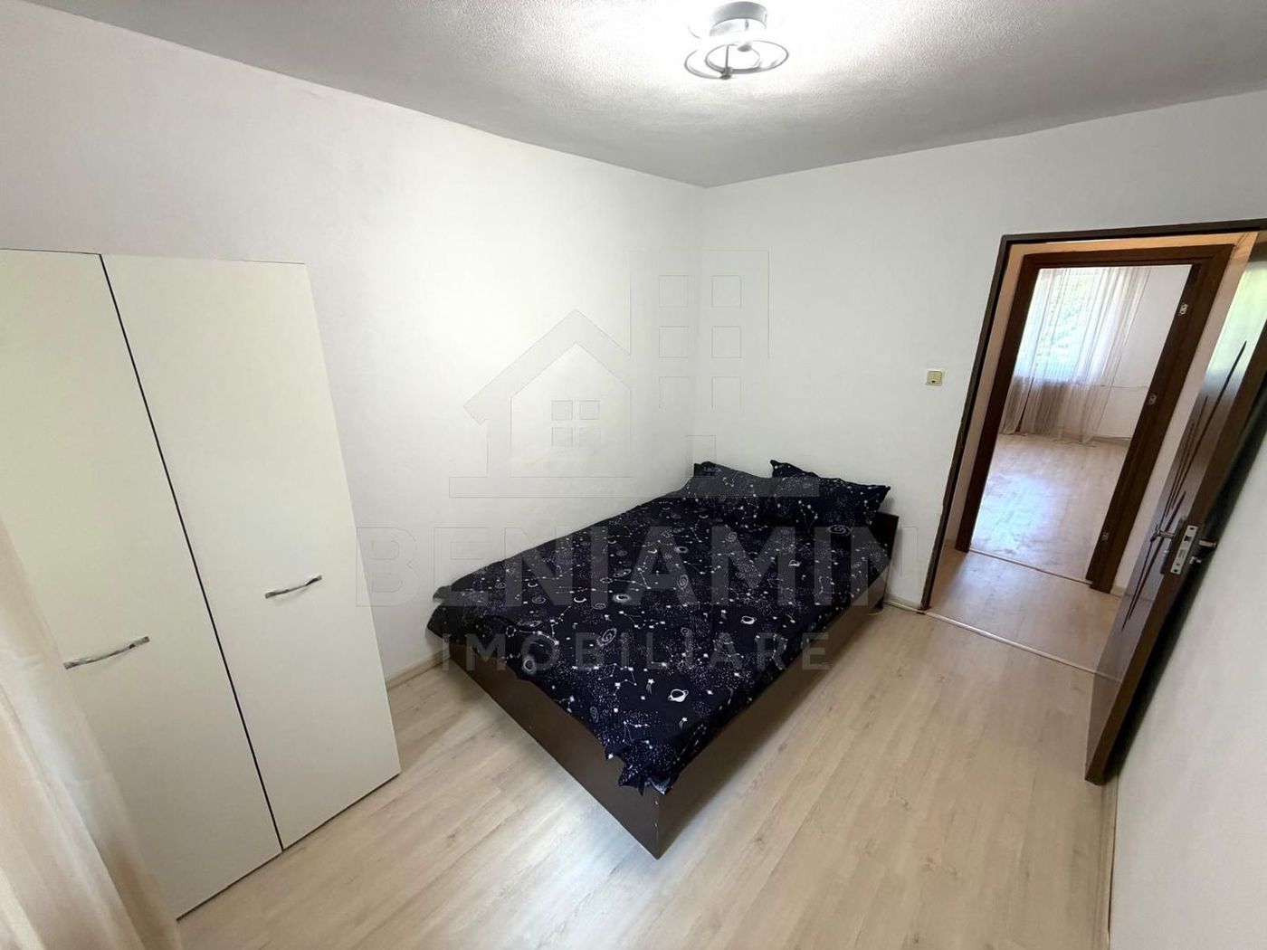 3Camere-Etaj1-Vedere Blaterala-Teava De Gaze-Craiovita-Zona Materna - foto 4