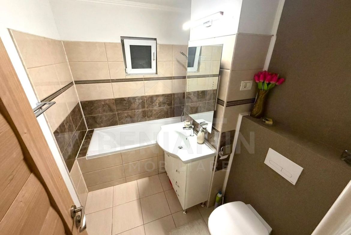 Apartament 3 camere si 2 bai Rovine decomandat 67mp  an1985 - foto 5