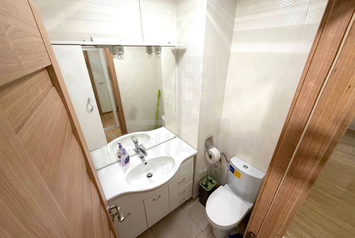 Apartament 3 camere si 2 bai Rovine decomandat 67mp  an1985 - foto 6