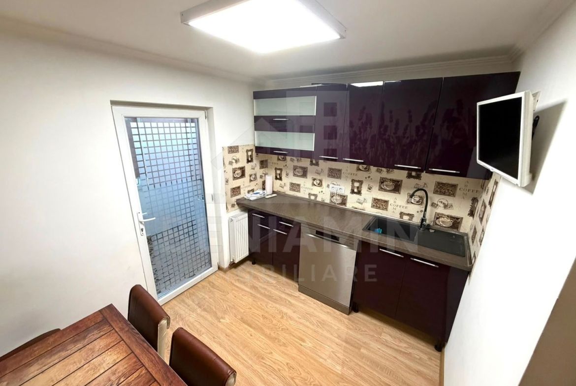 Apartament 3 camere si 2 bai Rovine decomandat 67mp  an1985 - foto 7